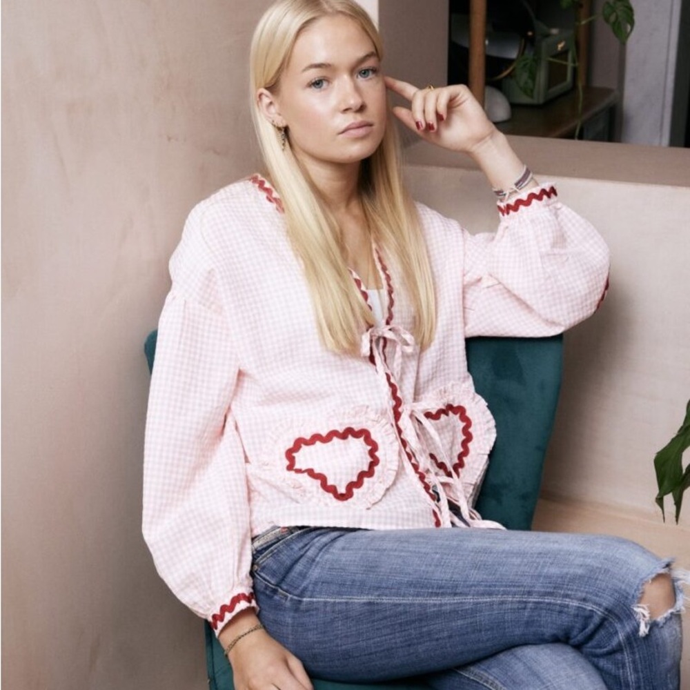 Gingham heart pocket blouse